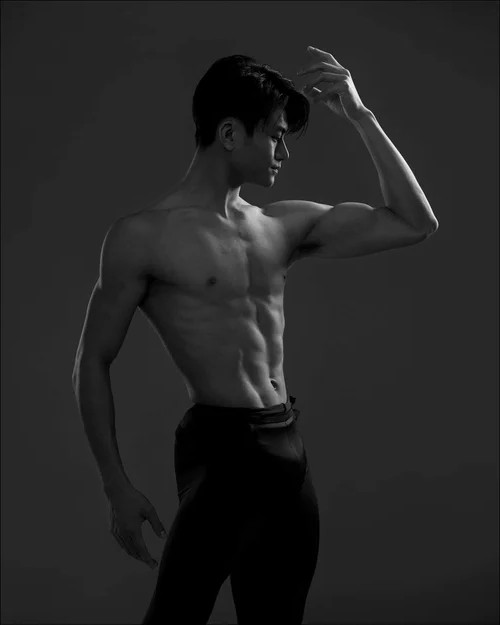 Chun Wai Chan — studio portrait I